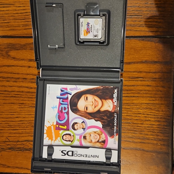 iCarly - Picture 3 of 3